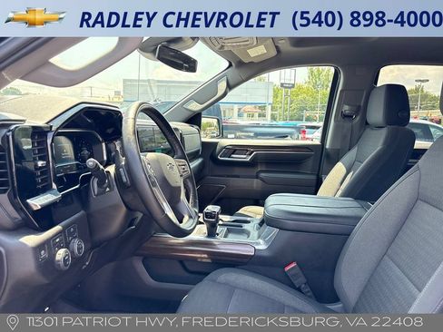 Used 2024 Chevrolet Silverado 1500 RST w/ Protection Package AWD/4WD image 3