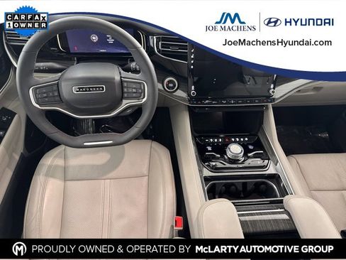 Used 2022 Jeep Wagoneer Series III w/ Premium Group I image 25