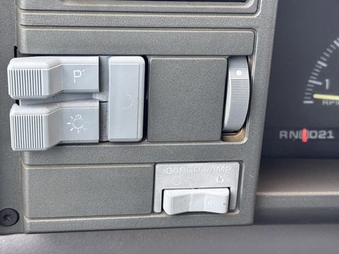 Used 1994 Chevrolet Silverado 1500 2WD Regular Cab image 18