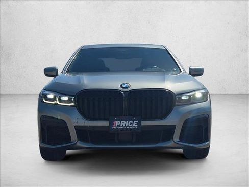 Used 2022 BMW 750Li xDrive AWD/4WD image 2