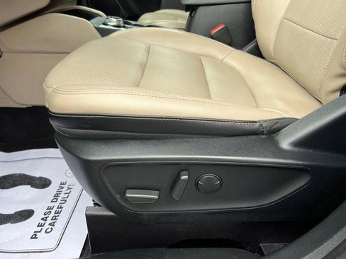 Used 2021 Ford Escape SEL AWD/4WD image 12