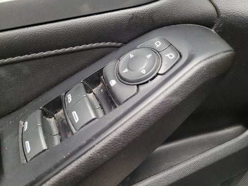 Used 2023 Chevrolet Traverse LT image 27