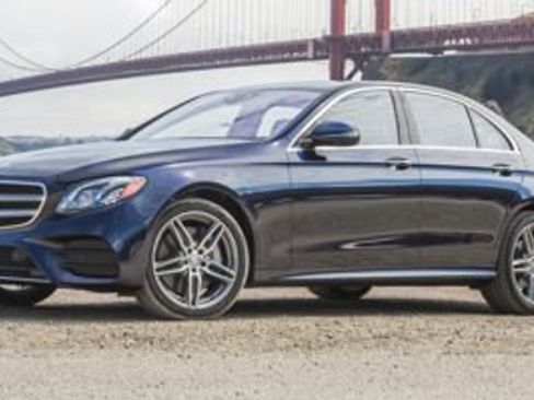 Used 2018 Mercedes-Benz E 400 4MATIC Sedan image 1