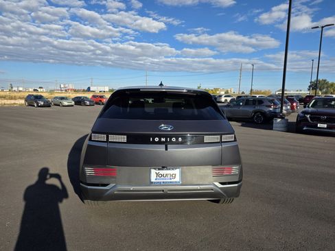 Used 2023 Hyundai Ioniq 5 SEL image 7