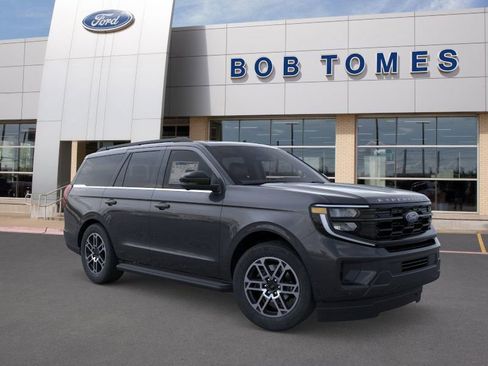 New 2025 Ford Expedition Active image 9