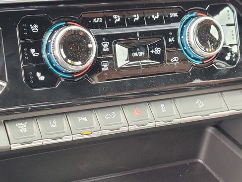 New 2026 GMC Sierra 2500 Denali Ultimate w/ Max Trailering Package image 18