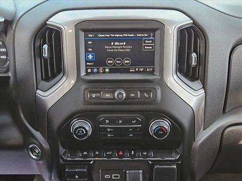 Used 2024 Chevrolet Silverado 1500 Custom image 12