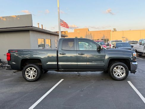 Used 2018 Chevrolet Silverado 1500 LT w/ All Star Edition AWD/4WD image 3