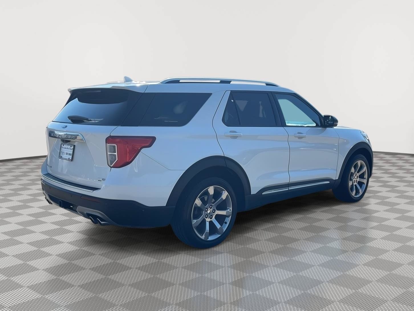Used 2020 Ford Explorer Platinum w/ Premium Technology Package AWD/4WD image 6
