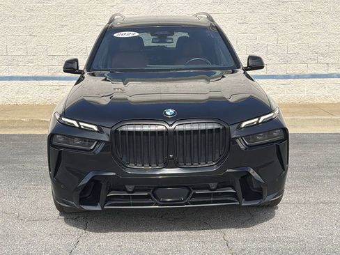 Used 2024 BMW X7 xDrive40i w/ Executive Package image 2