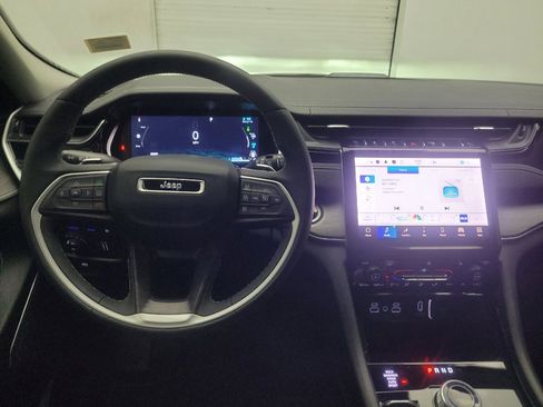 Used 2022 Jeep Grand Cherokee Limited 4xe image 22