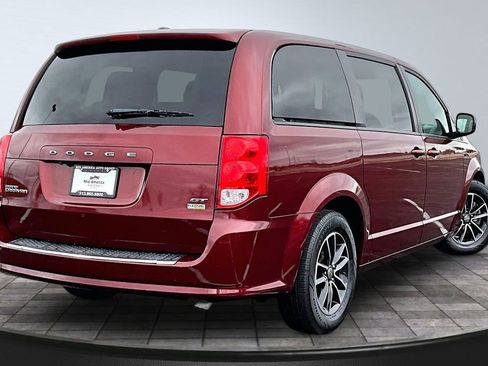 Used 2019 Dodge Grand Caravan GT FWD image 2