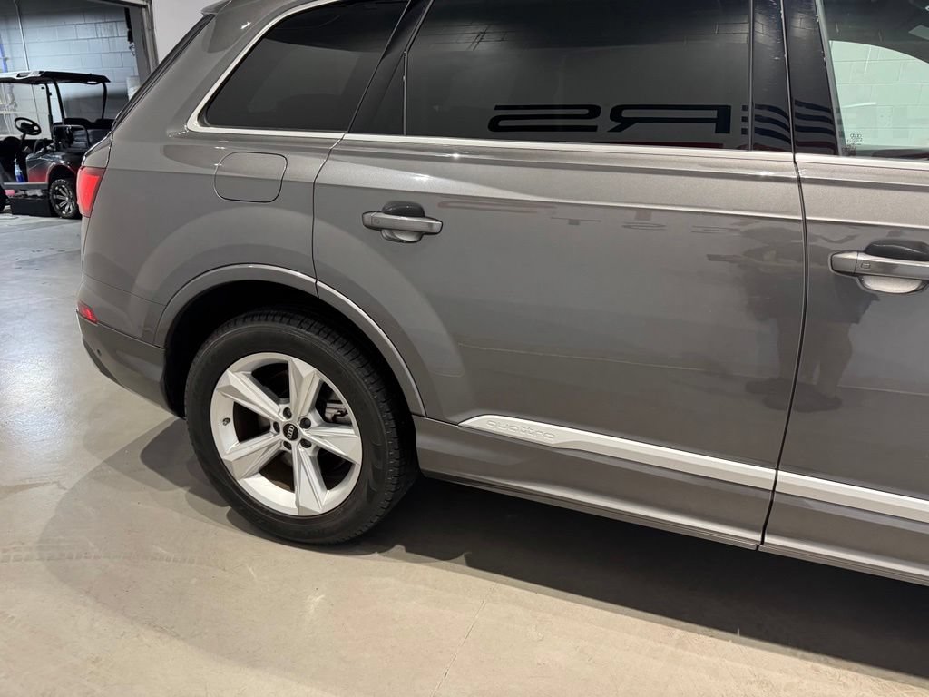 Used 2023 Audi Q7 2.0T Premium Plus w/ Premium Plus Package AWD/4WD image 5