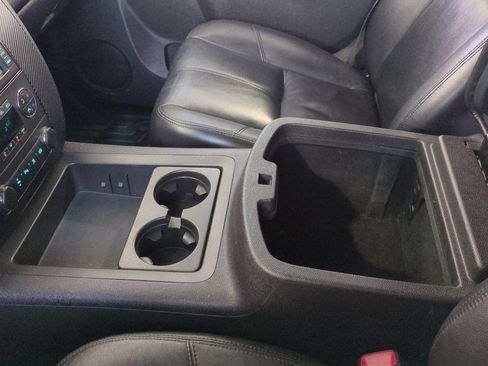 Used 2011 Chevrolet Silverado 2500 LTZ w/ LTZ Plus Package AWD/4WD image 30