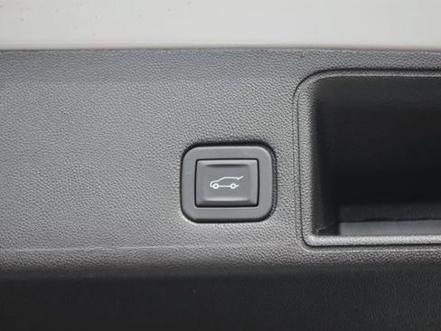 Used 2024 GMC Terrain AT4 w/ Infotainment Package II AWD/4WD image 28