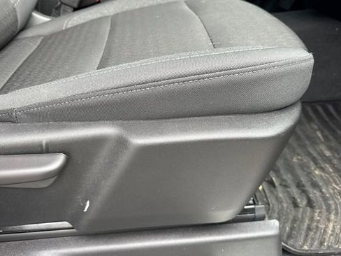 Used 2025 Chevrolet Silverado 1500 LT image 23