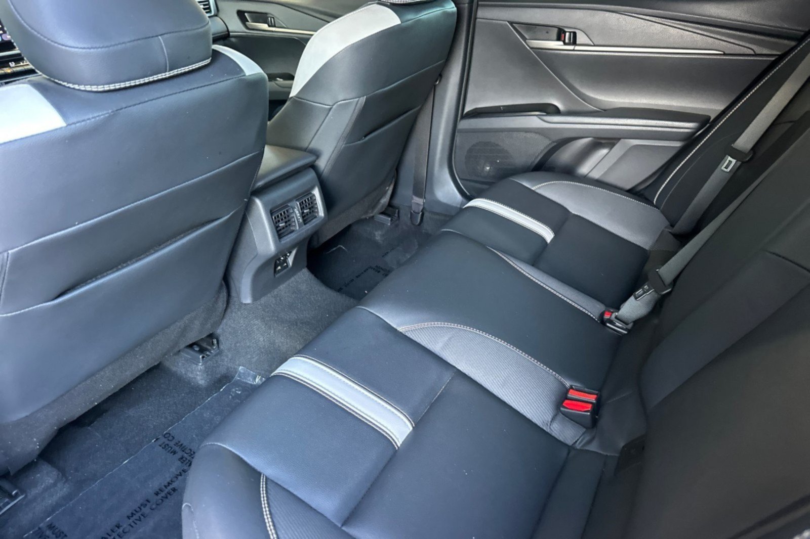 Certified 2025 Toyota Camry SE FWD image 11