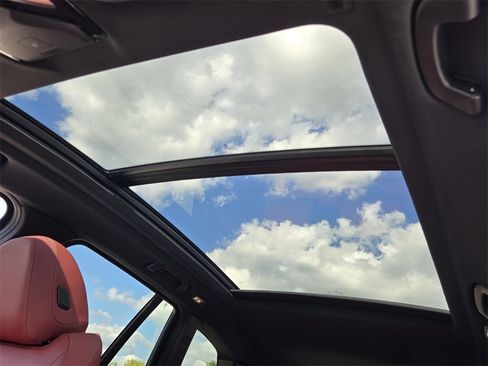 Used 2024 BMW X3 xDrive30i w/ Convenience Package image 19