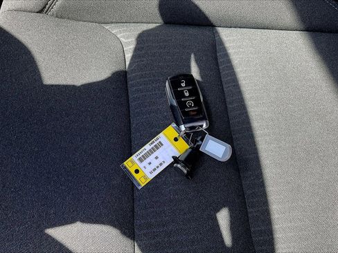 Certified 2021 RAM 1500 Big Horn image 33