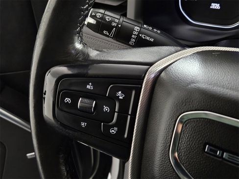 Used 2021 GMC Yukon Denali w/ Denali Premium Package image 21