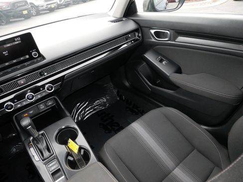 Used 2022 Honda Civic LX image 11
