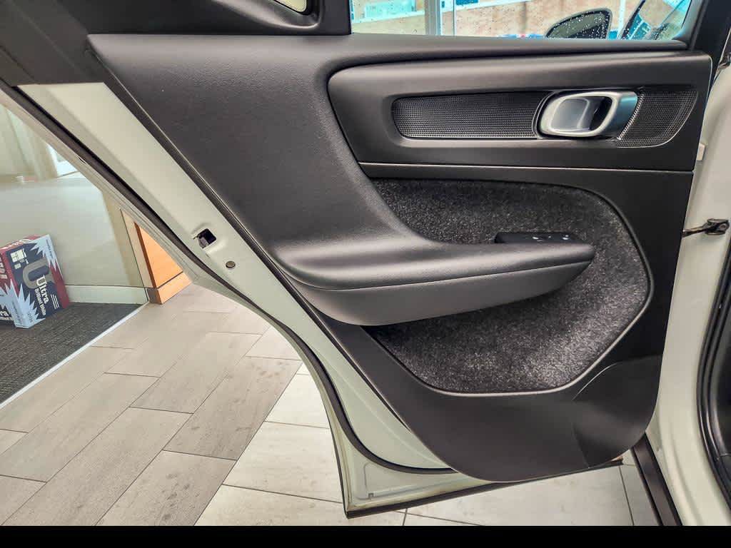 Used 2023 Volvo XC40 B5 Ultimate w/ Protection Package Premier AWD/4WD image 21