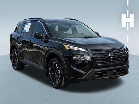 Used 2026 Nissan Rogue SV AWD/4WD image 1