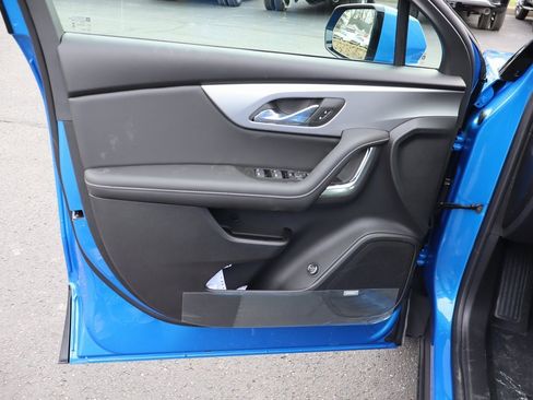 New 2026 Chevrolet Blazer LT image 3