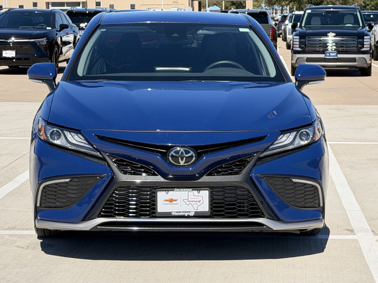 Used 2024 Toyota Camry XSE FWD image 6