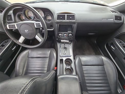 Used 2010 Dodge Challenger R/T image 21