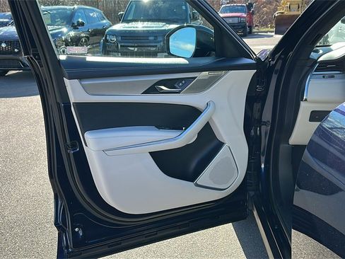 Used 2025 Jaguar F-PACE R-Dynamic S image 8