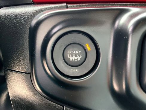 Used 2022 Jeep Wrangler Unlimited Rubicon AWD/4WD image 31