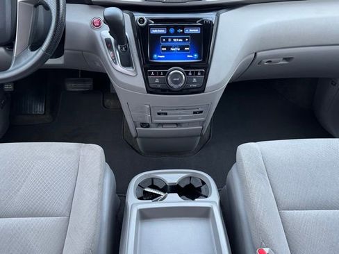 Used 2016 Honda Odyssey SE image 20