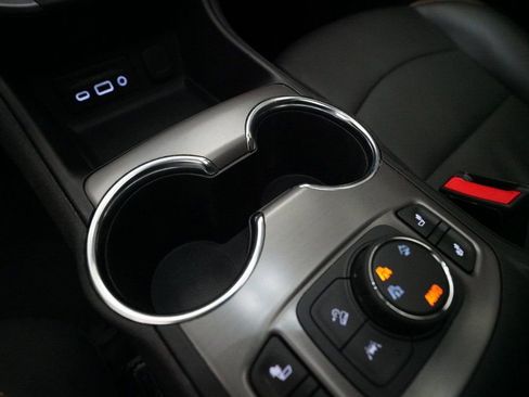 Used 2024 GMC Terrain AT4 w/ Infotainment Package II image 17