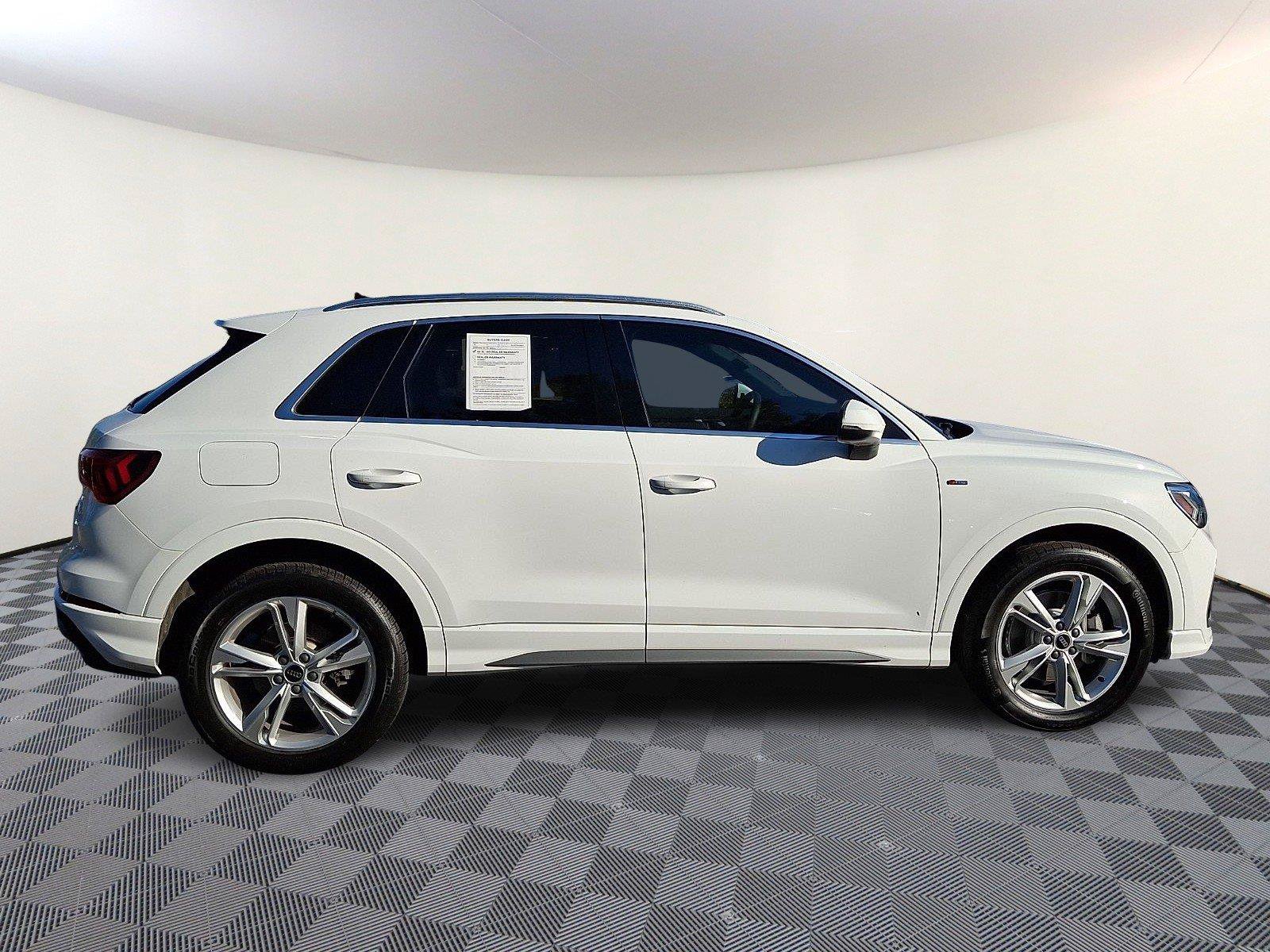 Used 2023 Audi Q3 2.0T Premium AWD/4WD image 7