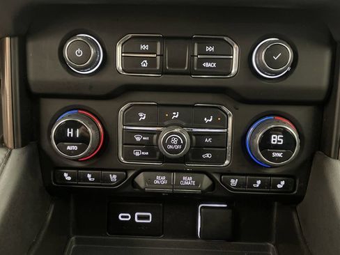 Used 2023 Chevrolet Tahoe High Country AWD/4WD image 21