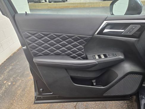 New 2025 Mitsubishi Outlander SEL image 21