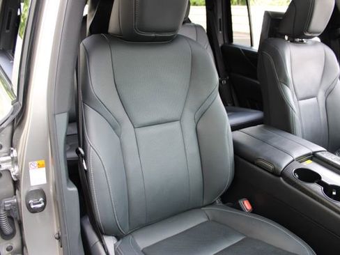 Used 2024 Lexus LX 600 4WD w/ Appearance Package image 15