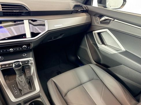 New 2025 Audi Q3 2.0T Premium image 21