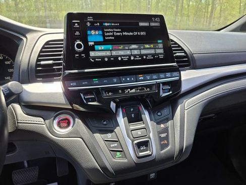 Used 2025 Honda Odyssey Sport-L image 22