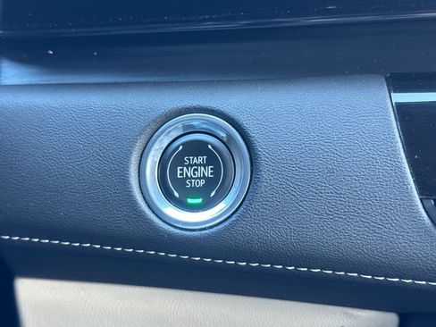 Used 2021 Cadillac Escalade Premium Luxury w/ Driver Assist Tech Package AWD/4WD image 24