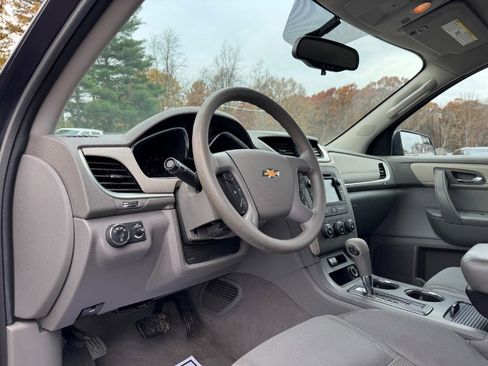 Used 2014 Chevrolet Traverse LS image 14