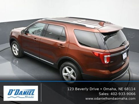 Used 2016 Ford Explorer XLT w/ Equipment Group 202A AWD/4WD image 15