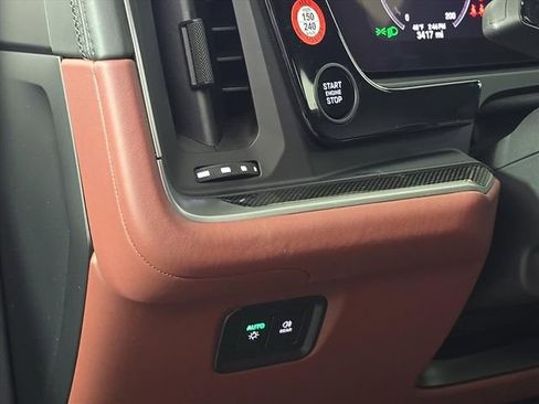 Certified 2025 Porsche Cayenne GTS image 18