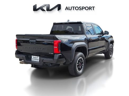Used 2024 Toyota Tacoma TRD Off-Road AWD/4WD image 8