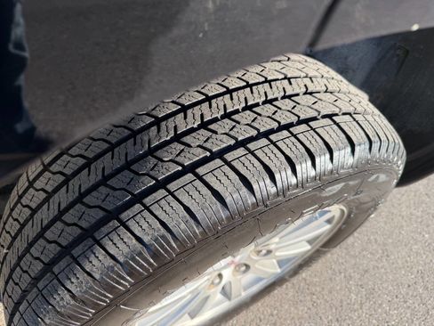 Used 2012 GMC Yukon 4WD Hybrid image 42