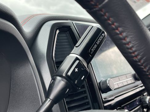 Used 2020 Nissan Titan PRO-4X w/ Pro-4x Convenience Package image 32