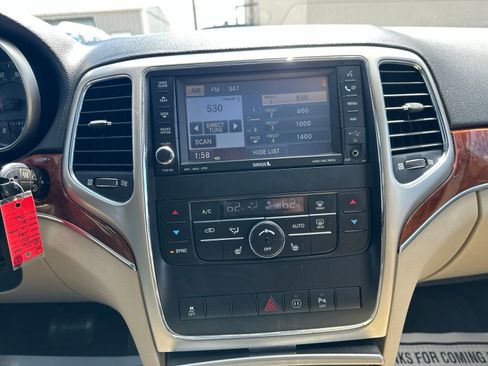 Used 2011 Jeep Grand Cherokee Limited AWD/4WD image 46