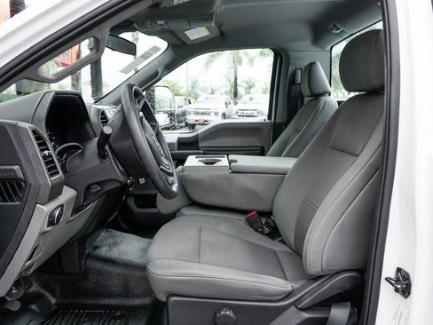 Used 2022 Ford F250 XL w/ Power Equipment Group image 18