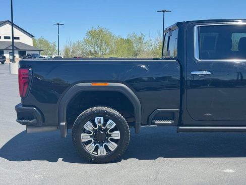 Used 2024 GMC Sierra 3500 Denali w/ Denali Reserve Package AWD/4WD image 5